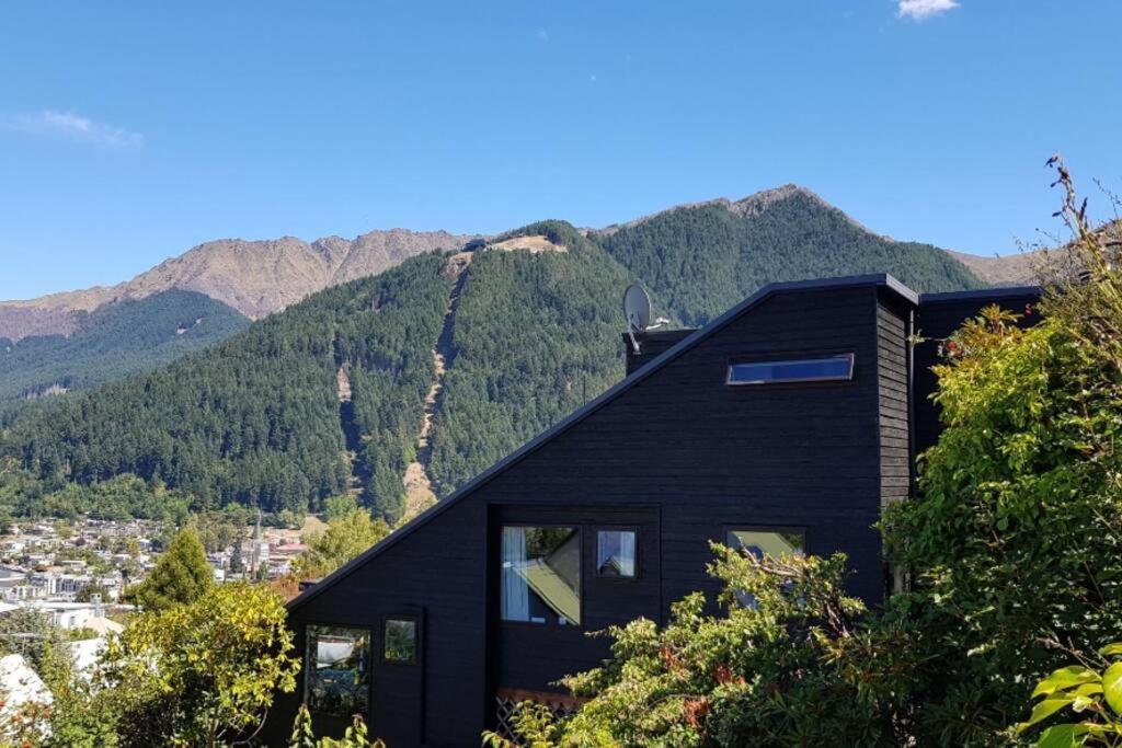 Stunning Home With Amazing Wakatipu Lake Views Queenstown Exteriér fotografie